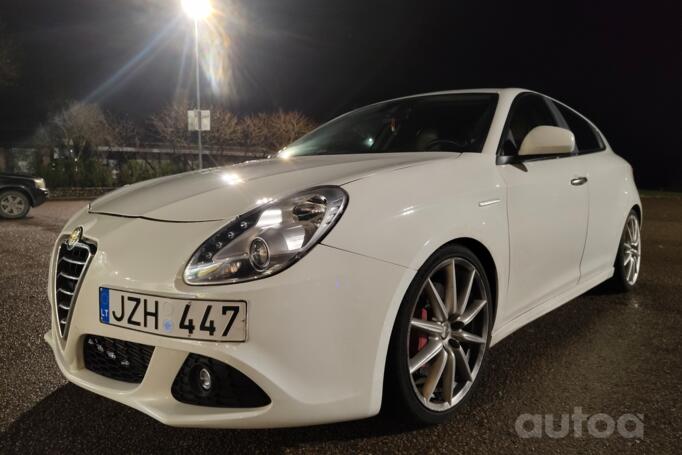 Alfa Romeo Giulietta 940 Hatchback