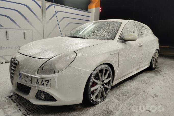 Alfa Romeo Giulietta 940 Hatchback