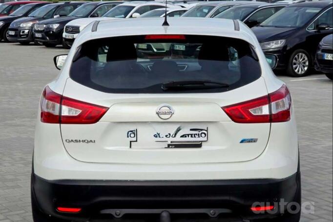 Nissan Qashqai 2 generation Crossover