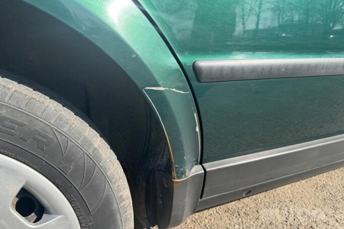 Volkswagen Passat B5 Sedan 4-doors