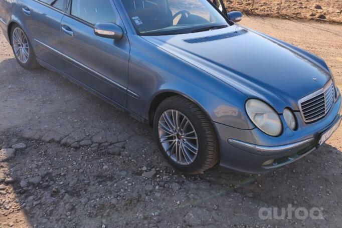 Mercedes-Benz E-Class W211 Sedan