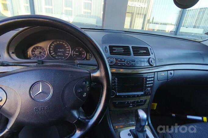 Mercedes-Benz E-Class W211 Sedan