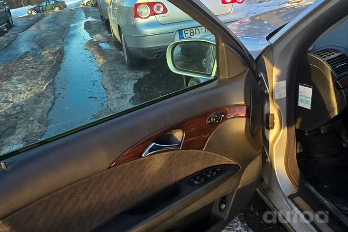 Mercedes-Benz E-Class W211 Sedan