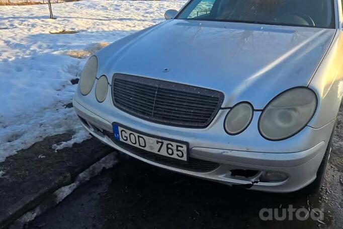 Mercedes-Benz E-Class W211 Sedan