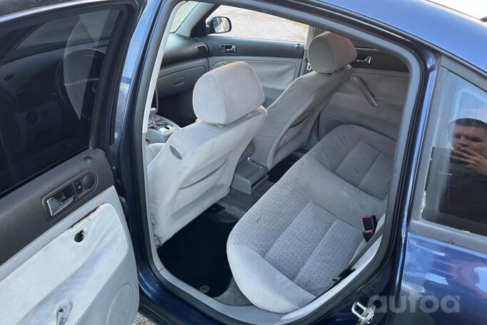 Volkswagen Passat B5 Sedan 4-doors