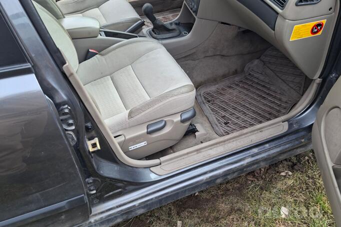 Volvo V40 1 generation [2th restyling] wagon