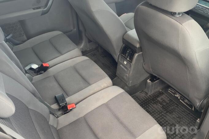 Volkswagen Touran 1 generation [2th restyling] Minivan