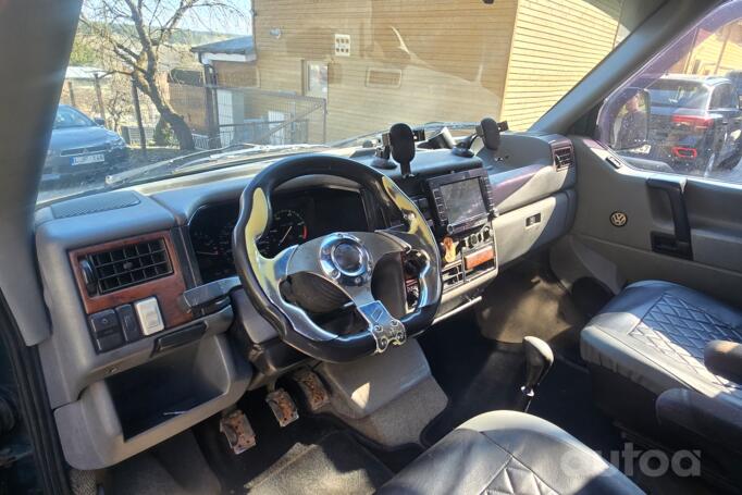 Volkswagen Transporter T4 Minivan 4-doors