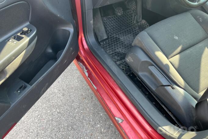 Volkswagen Golf 5 generation Hatchback 5-doors