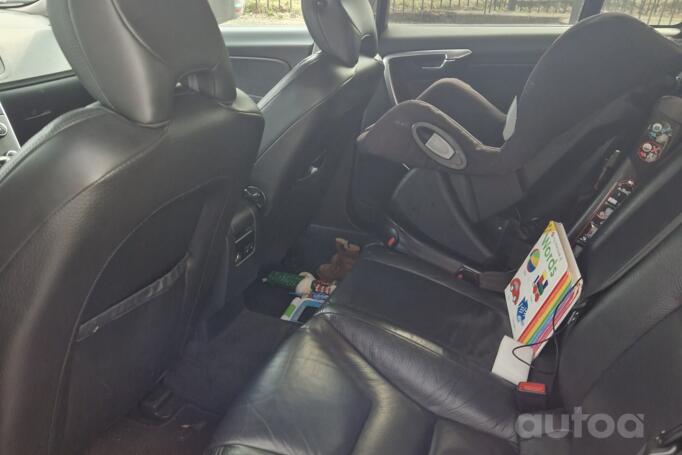 Volvo S60 2 generation Sedan