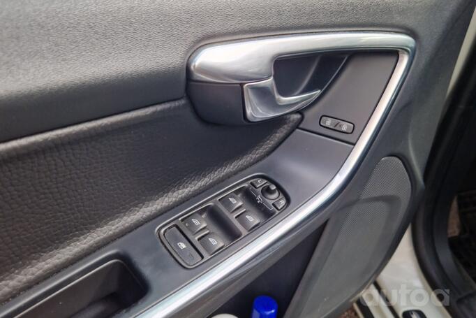 Volvo S60 2 generation Sedan