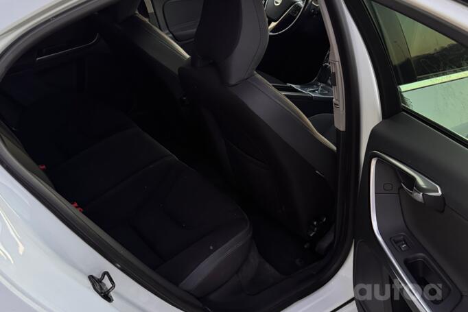 Volvo S60 2 generation Sedan