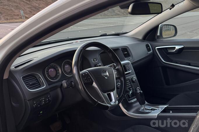 Volvo S60 2 generation Sedan