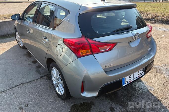 Toyota Auris 2 generation Hatchback 5-doors