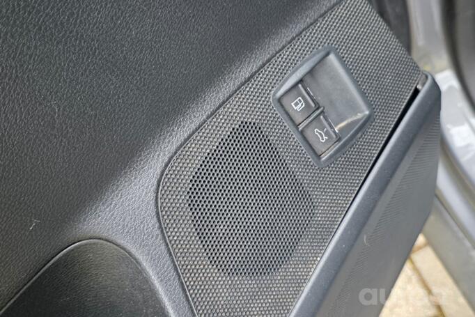 Volkswagen Passat B6 Sedan 4-doors