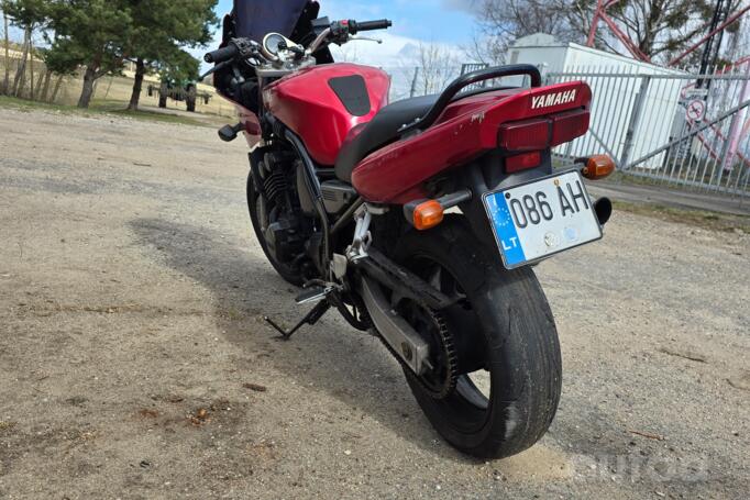 Yamaha FZS 600 Fazer