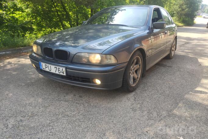 BMW 5 Series E39 Sedan 4-doors