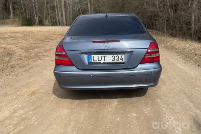 Mercedes-Benz E-Class W211 Sedan