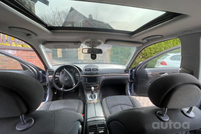 Mercedes-Benz E-Class W211 Sedan