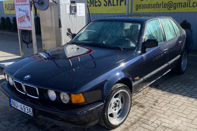 BMW 7 Series E32 Sedan