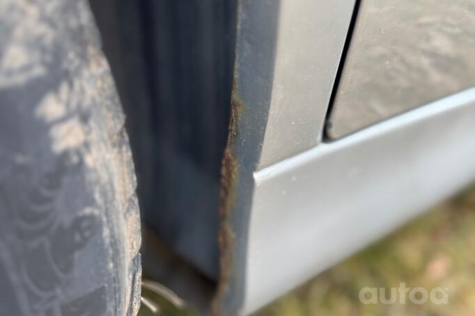 BMW 5 Series E39 Sedan 4-doors