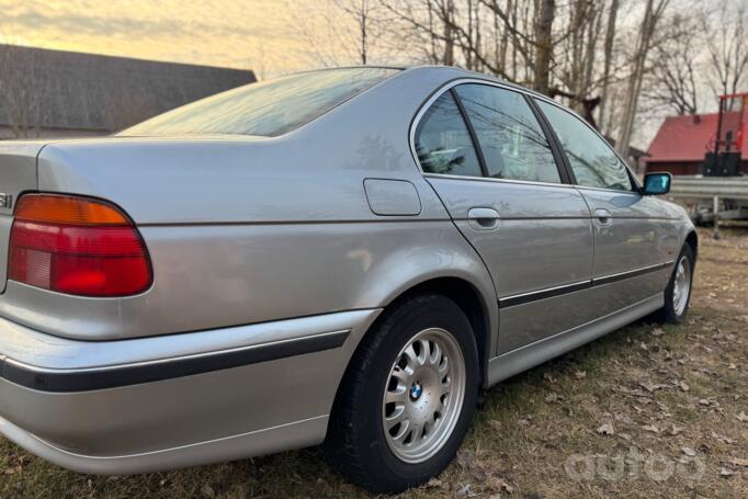 BMW 5 Series E39 Sedan 4-doors