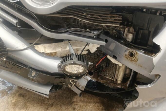 Toyota Verso 1 generation Minivan