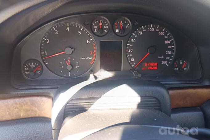 Audi A4 B5 Avant wagon 5-doors