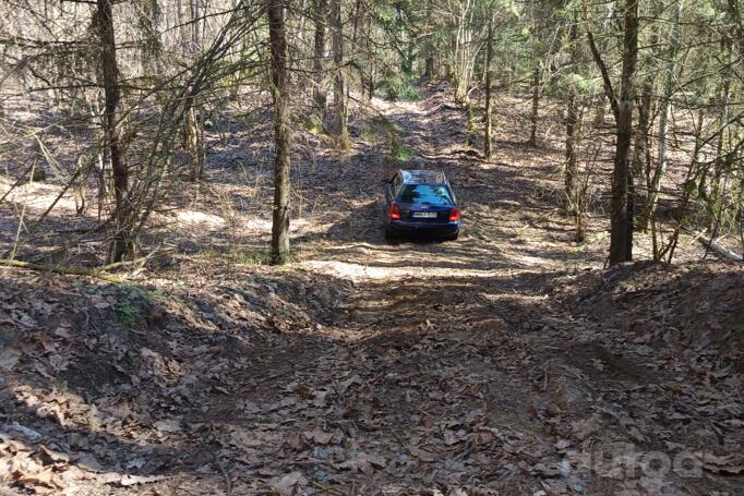 Audi A4 B5 Avant wagon 5-doors