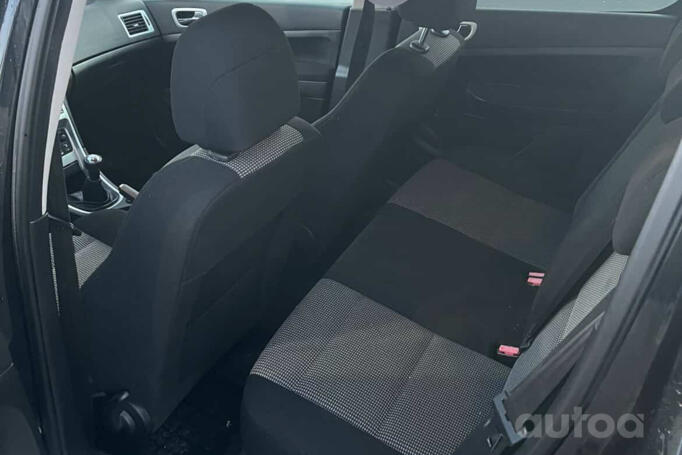 Peugeot 307 1 generation [restyling] Hatchback 5-doors