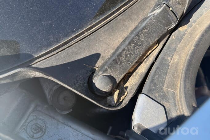 Volkswagen Touran 1 generation Minivan