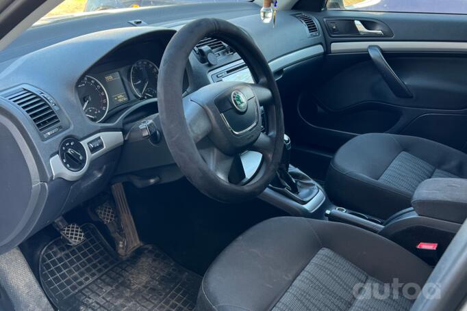 Skoda Octavia 2 generation [restyling] Liftback 5-doors