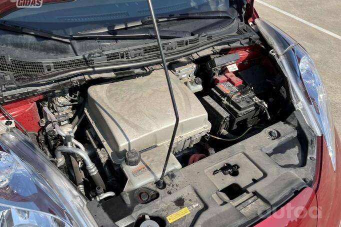 Nissan Leaf 1 generation Hatchback