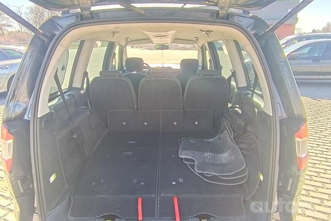 Ford Galaxy 2 generation Minivan