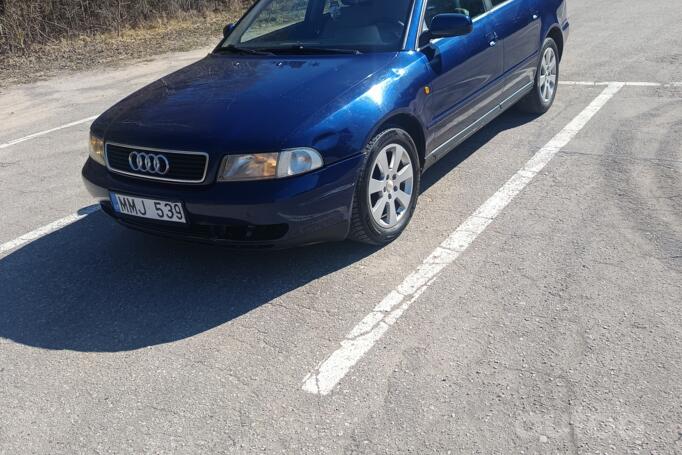 Audi A4 B5 Avant wagon 5-doors