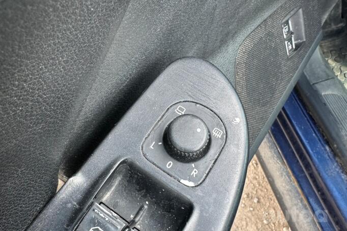 Volkswagen Passat B6 wagon 5-doors