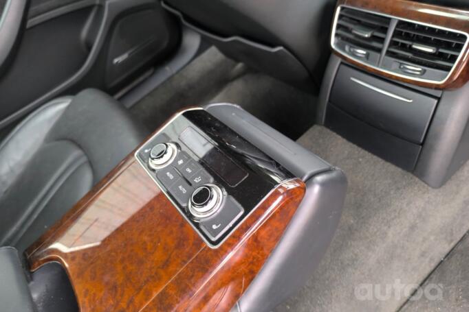 Audi A8 D4/4H Sedan