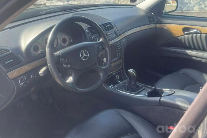 Mercedes-Benz E-Class W211 Sedan