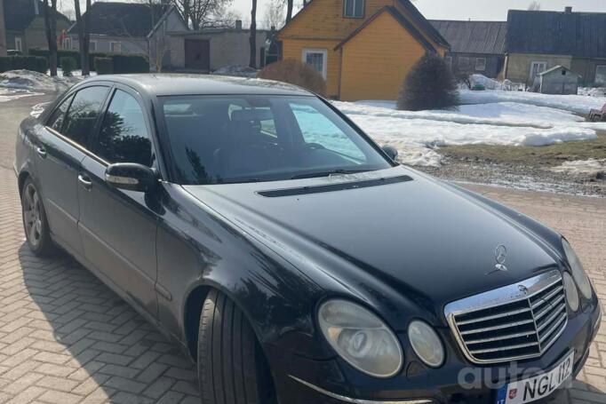 Mercedes-Benz E-Class W211 Sedan