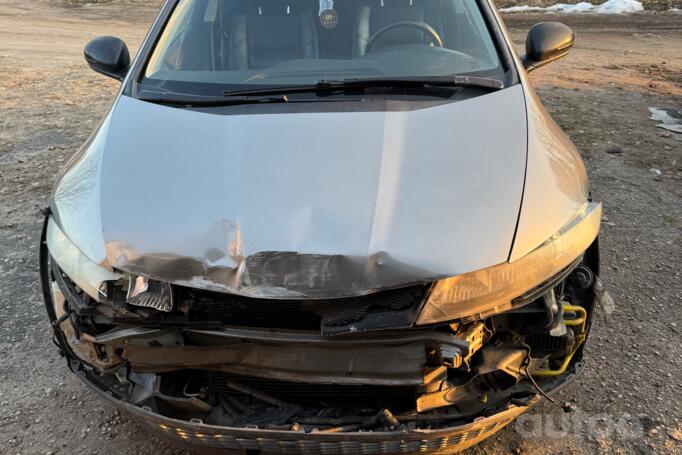 Honda Civic 8 generation Hatchback 5-doors