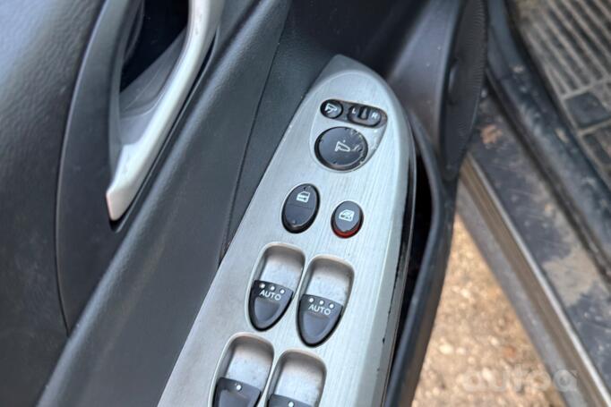 Honda Civic 8 generation Hatchback 5-doors