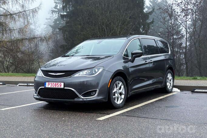Chrysler Pacifica 2 generation Minivan