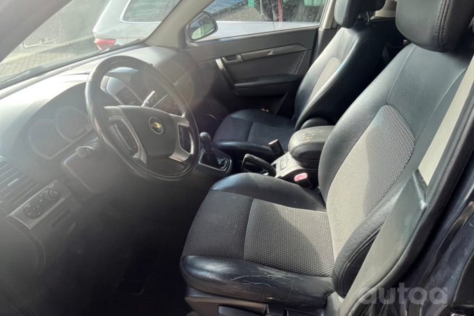 Chevrolet Captiva 1 generation Crossover