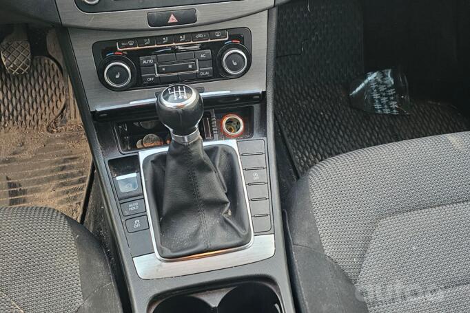 Volkswagen Passat B7 Variant wagon 5-doors