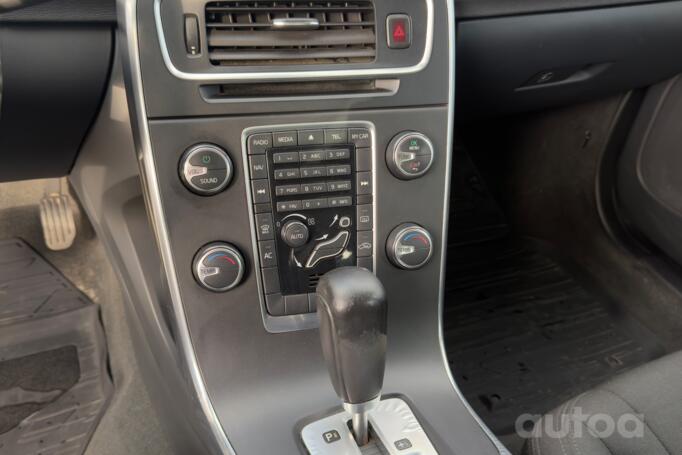 Volvo V60 1 generation wagon