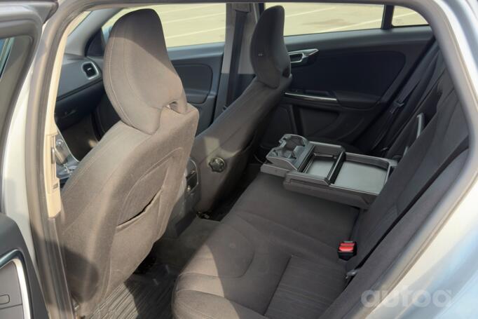 Volvo V60 1 generation wagon