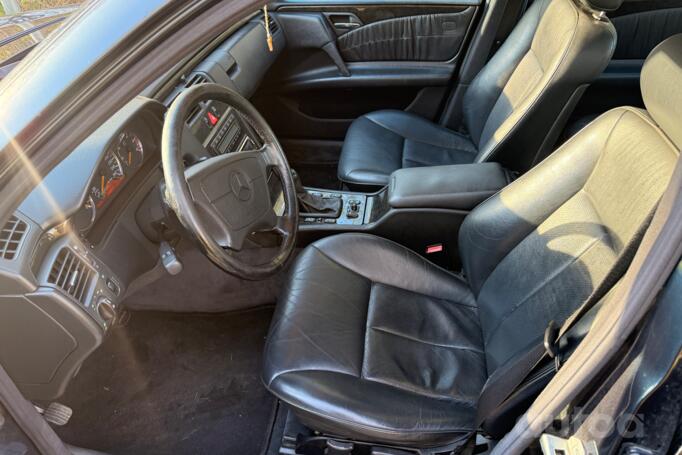 Mercedes-Benz E-Class W210 Sedan