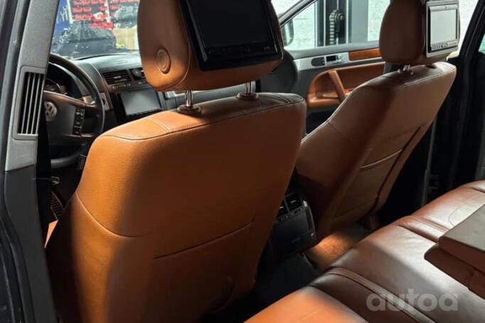 Volkswagen Touareg 1 generation [restyling] Crossover