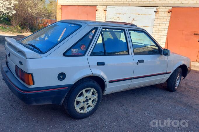 Ford Escort 4 generation Hatchback 5-doors