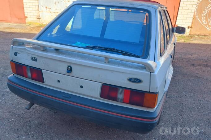 Ford Escort 4 generation Hatchback 5-doors